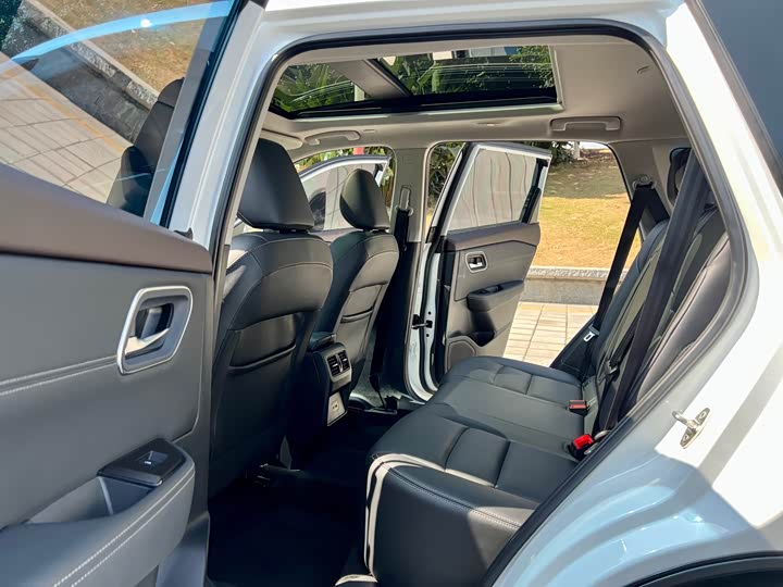 Фото 7 - Nissan X-Trail