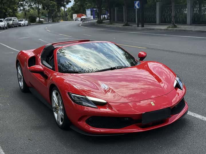 Фото 3 - Ferrari 296