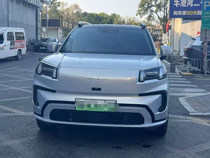 Фото 2 - GAC Aion V