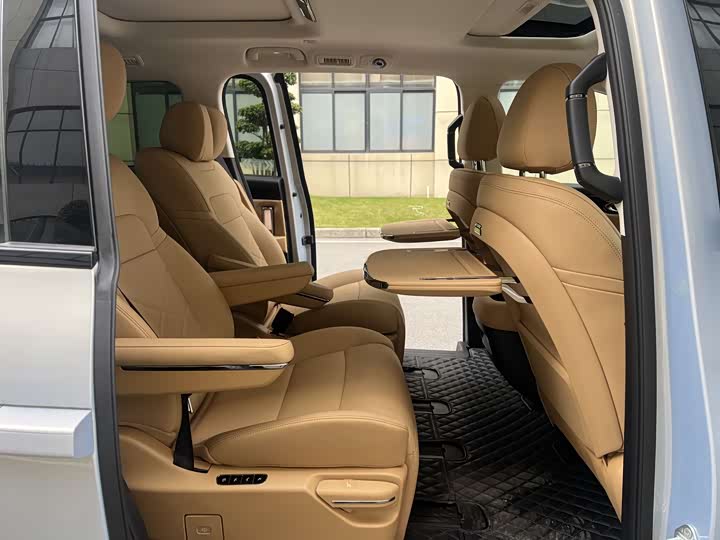 Фото 8 - GAC Trumpchi E8