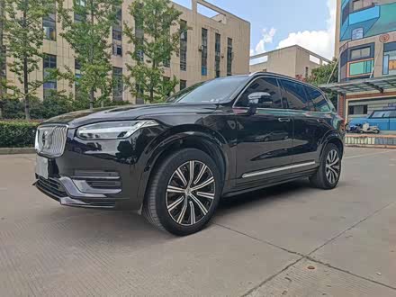 Фото 1 - Volvo XC90
