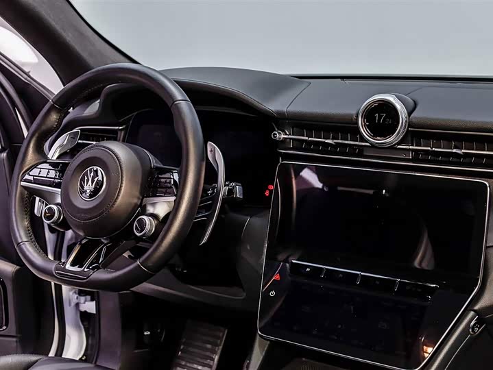 Фото 3 - Maserati Grecale