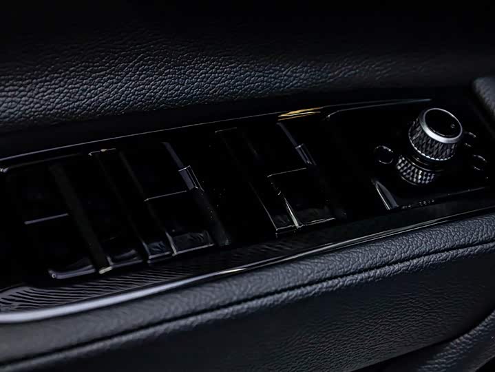 Фото 6 - Maserati Grecale