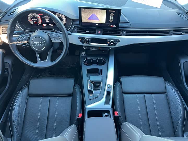 Фото 9 - Audi A4L