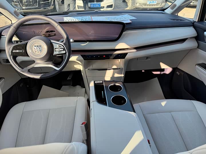 Фото 7 - Buick GL8 Hybrid