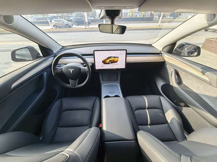 Фото 8 - Tesla Model Y