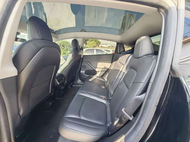 Фото 9 - Tesla Model Y