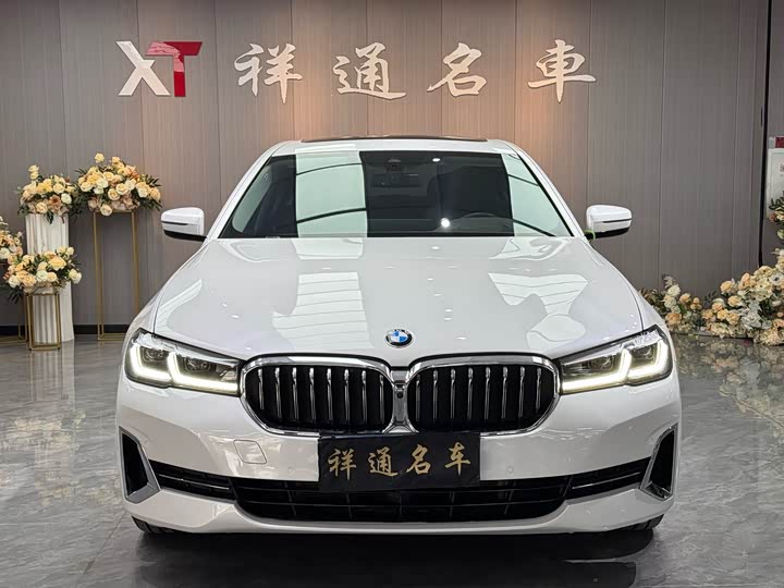 Фото 2 - BMW 5 Series