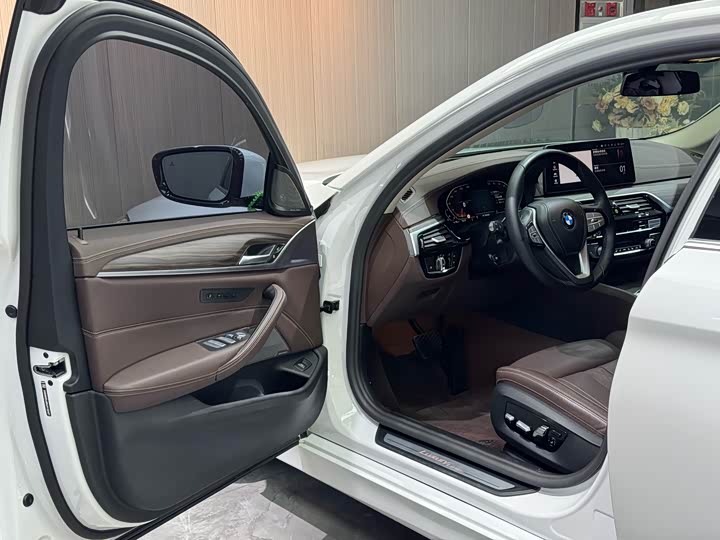 Фото 4 - BMW 5 Series