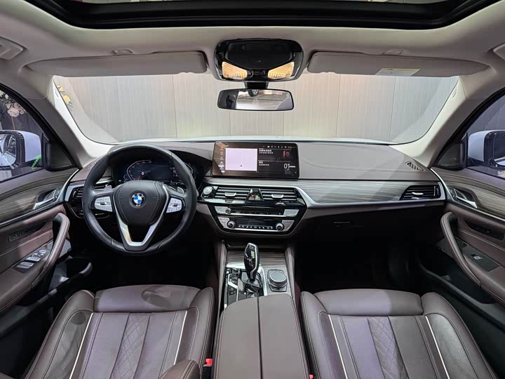 Фото 6 - BMW 5 Series