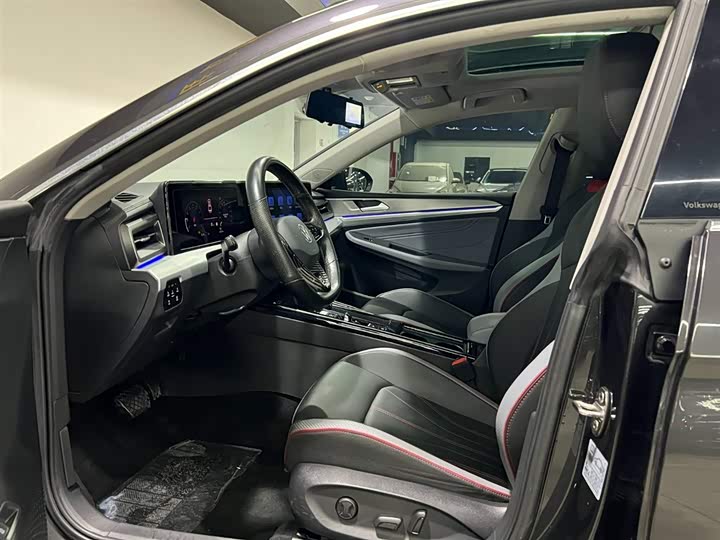 Фото 9 - Volkswagen Lamando L