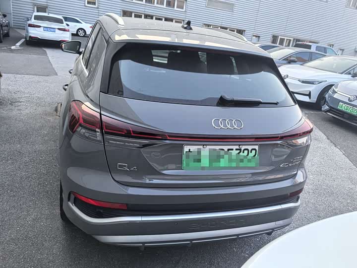 Фото 3 - Audi Q4 e-tron