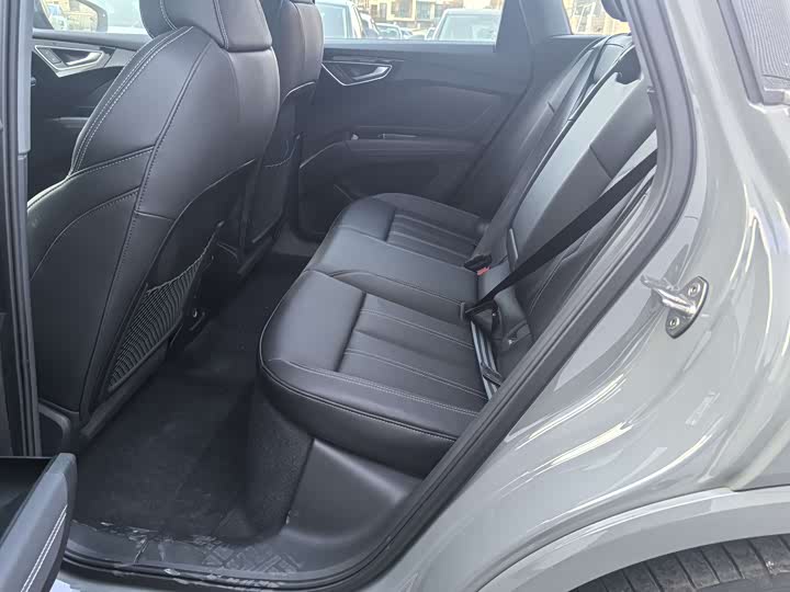 Фото 7 - Audi Q4 e-tron