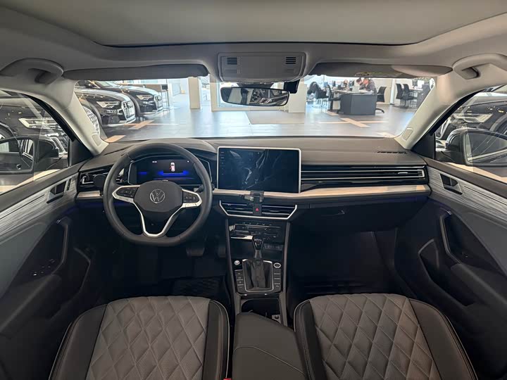 Фото 7 - Volkswagen Sagitar L