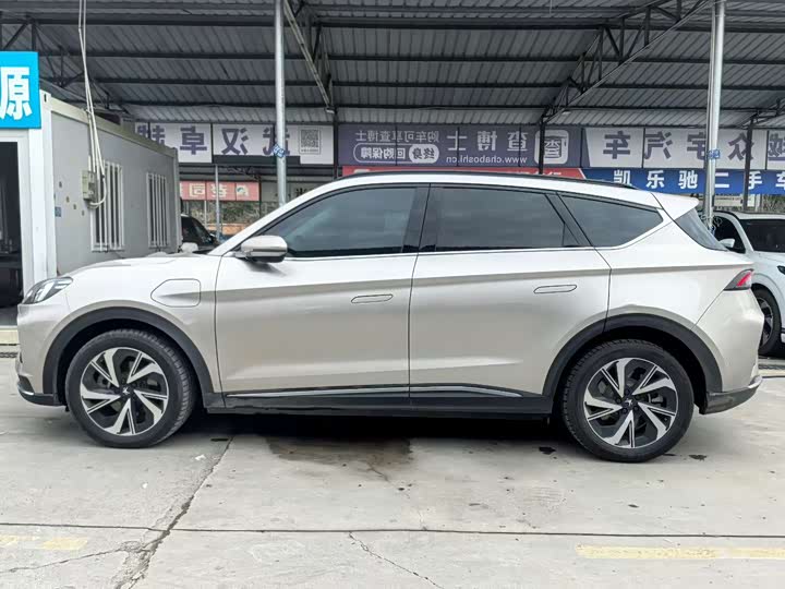 Фото 3 - BAIC Arcfox Alpha T6