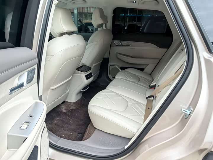 Фото 5 - BAIC Arcfox Alpha T6