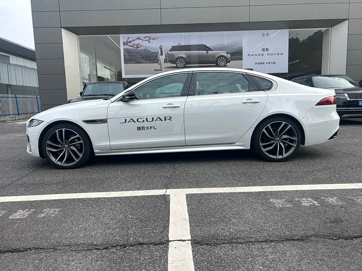Фото 3 - Jaguar XF L