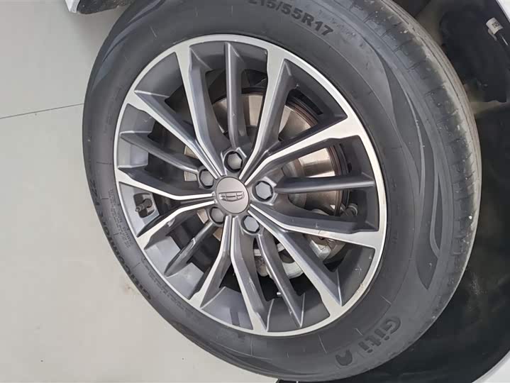 Photo 6 - Geely Preface