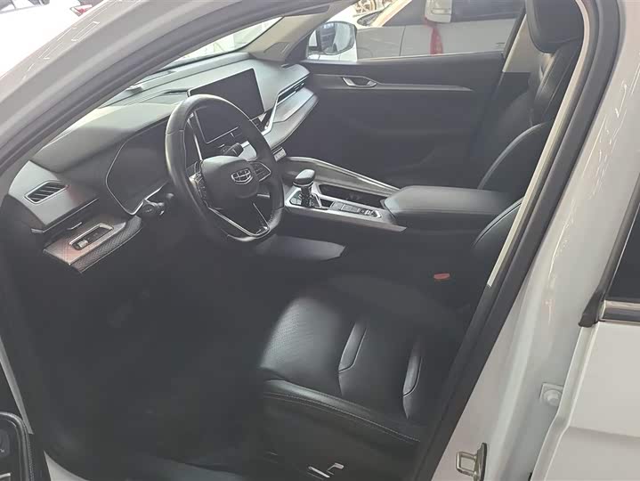 Photo 9 - Geely Preface