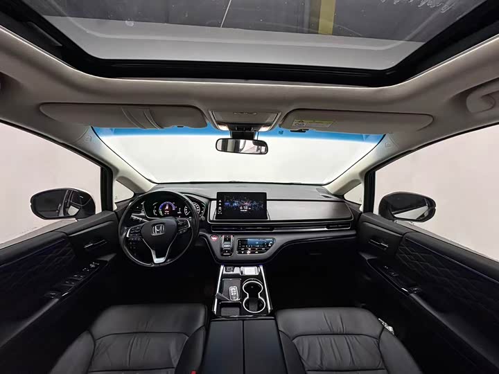 Фото 4 - Honda Elysion