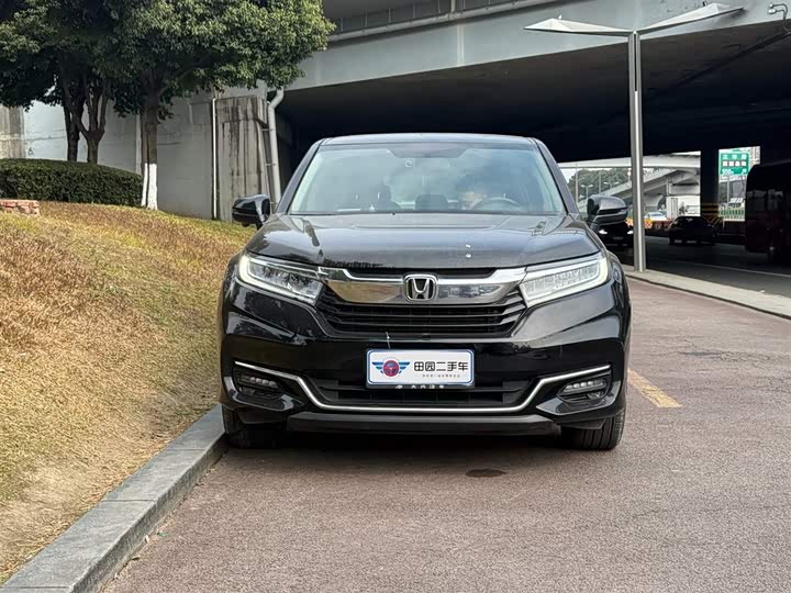 Фото 2 - Honda Avancier