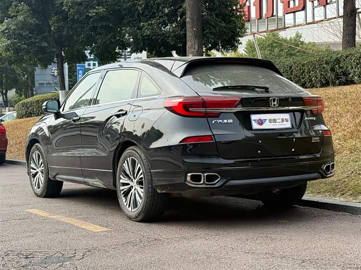 Фото 4 - Honda Avancier