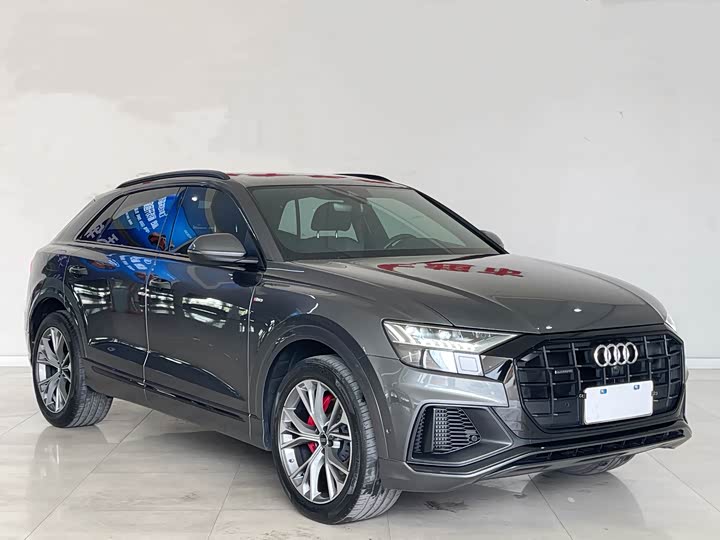Фото 3 - Audi Q8