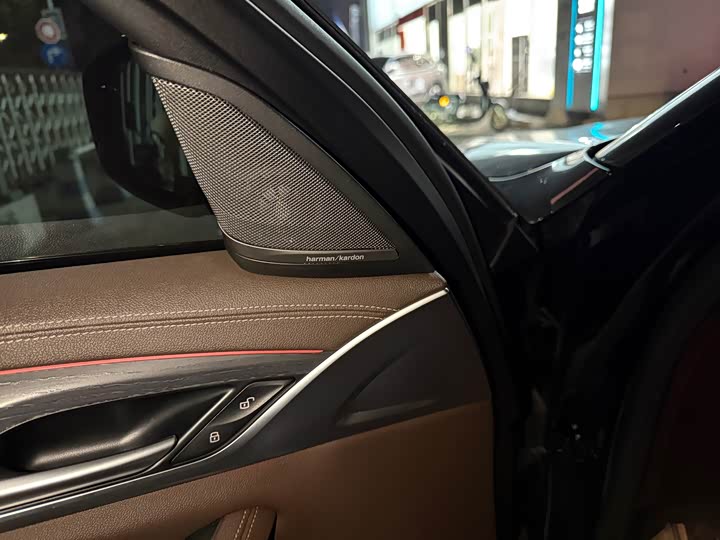 Фото 6 - BMW 5 Series