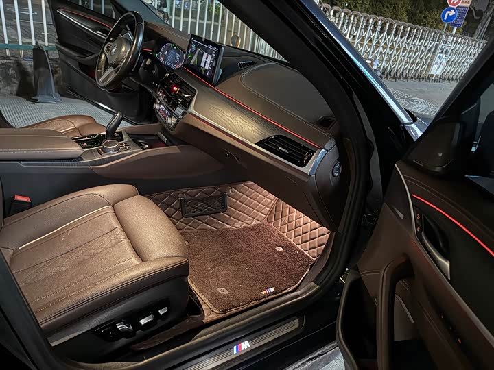 Фото 8 - BMW 5 Series