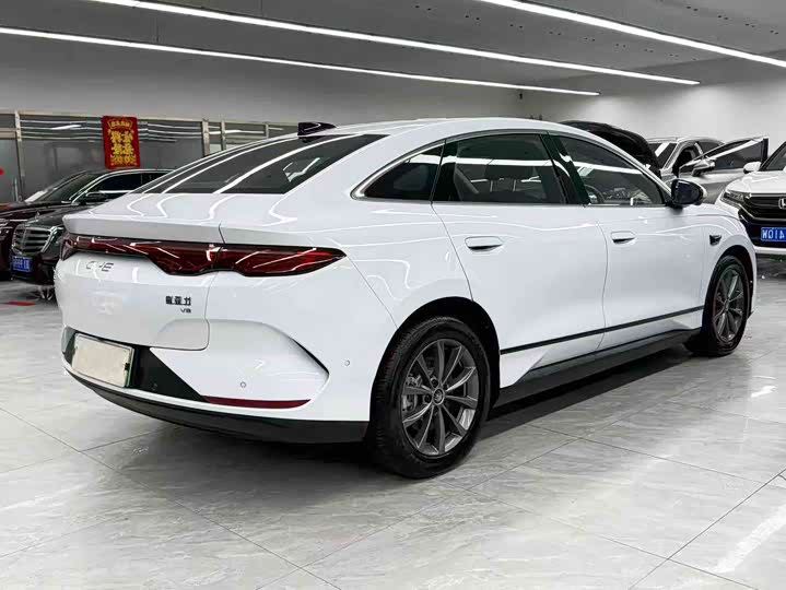 Фото 4 - BYD Qin L