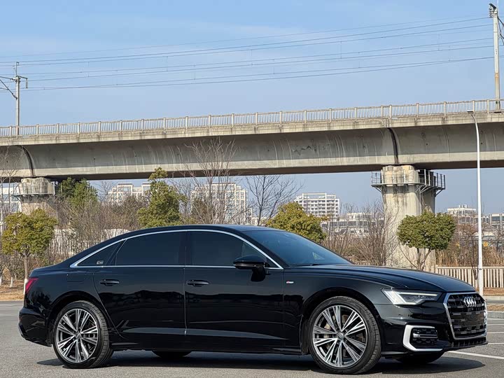 Фото 3 - Audi A6L