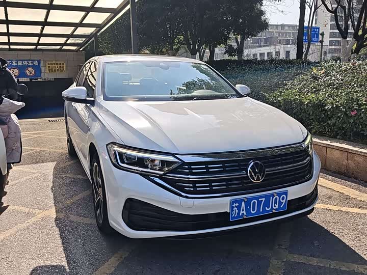 Фото 3 - Volkswagen Sagitar L