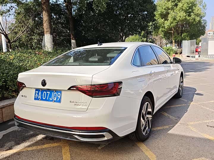 Фото 5 - Volkswagen Sagitar L