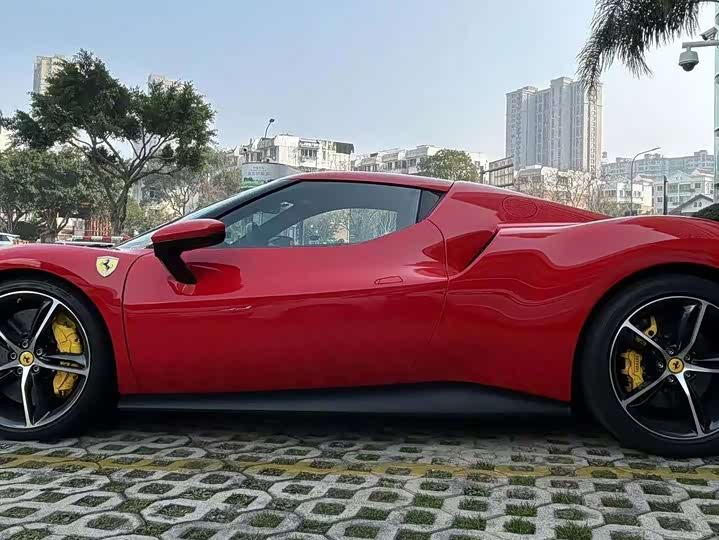 Фото 2 - Ferrari 296