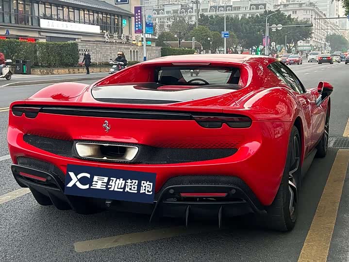 Фото 3 - Ferrari 296