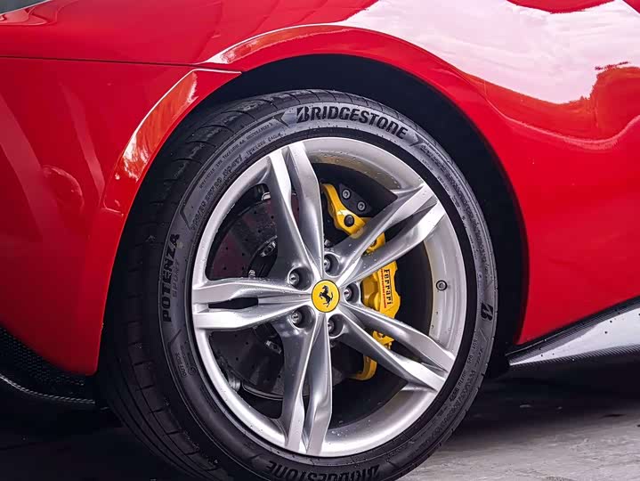 Фото 5 - Ferrari 296