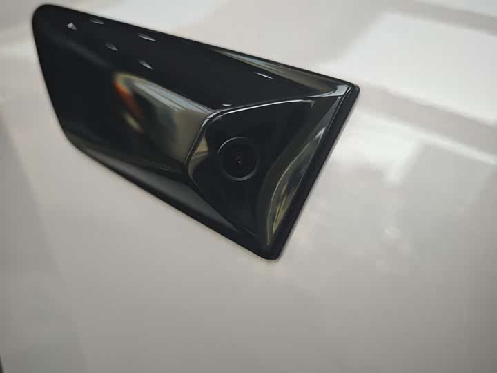 Фото 2 - BYD Qin L