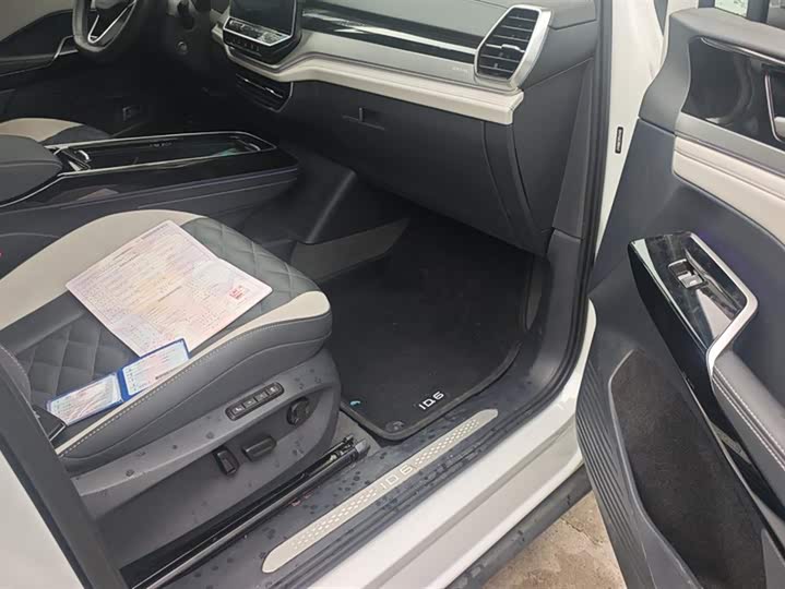 Фото 8 - Volkswagen ID.6 Crozz