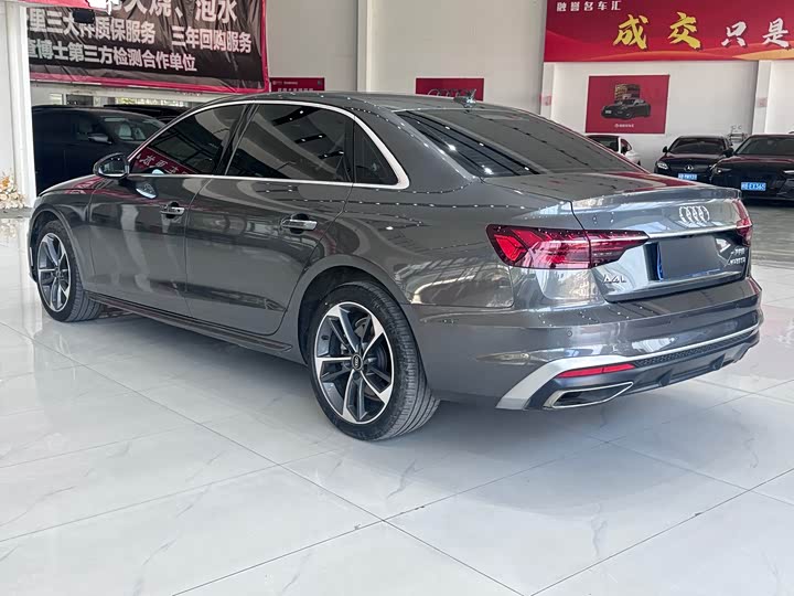 Фото 9 - Audi A4L