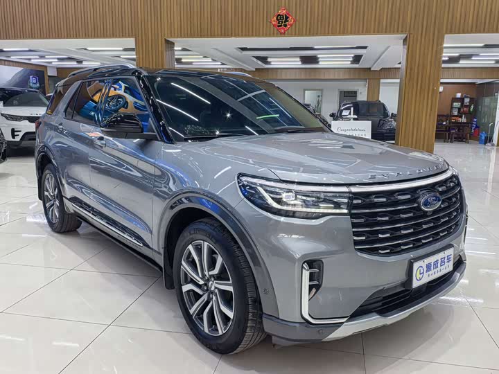 Фото 3 - Ford Explorer