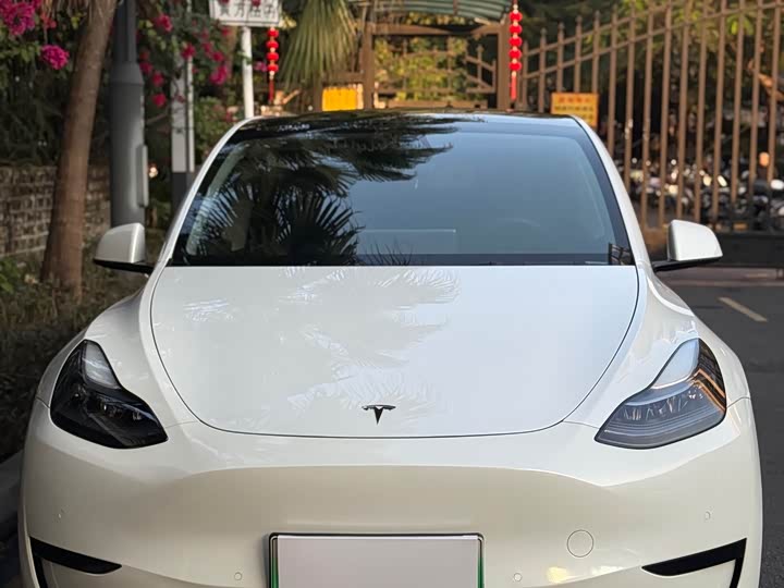 Фото 2 - Tesla Model Y