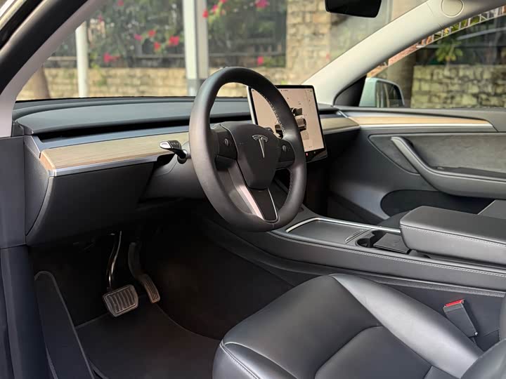 Фото 5 - Tesla Model Y