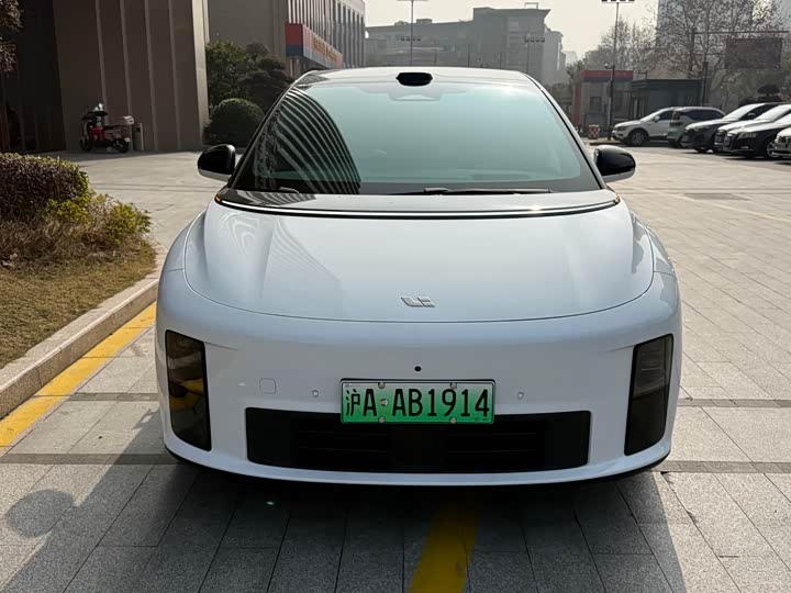 Фото 2 - LiXiang i6