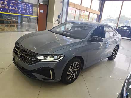 Фото 1 - Volkswagen Lavida