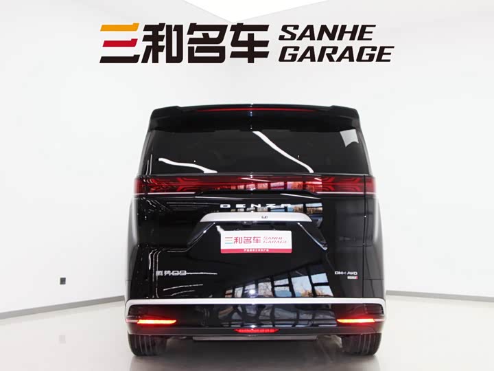 Фото 6 - Denza D9