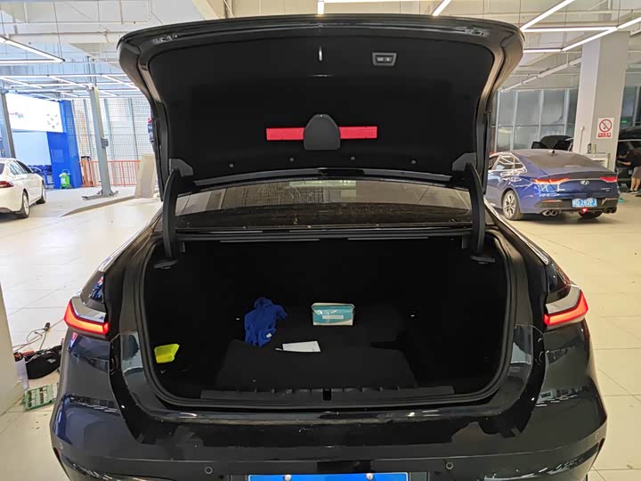 Фото 6 - BMW 7 Series