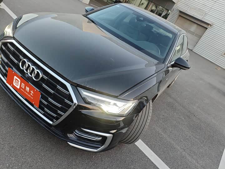 Фото 2 - Audi A6L