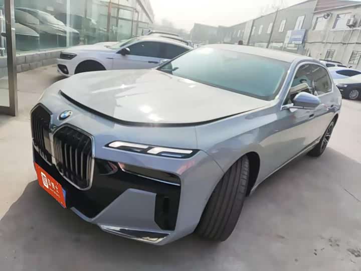 Фото 1 - BMW 7 Series