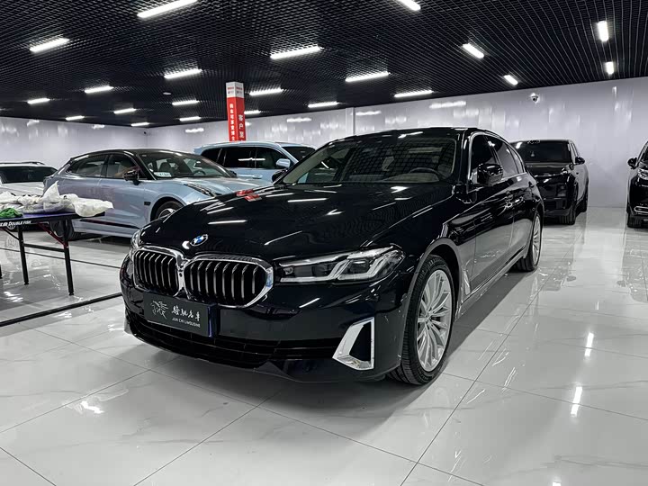 Фото 1 - BMW 5 Series