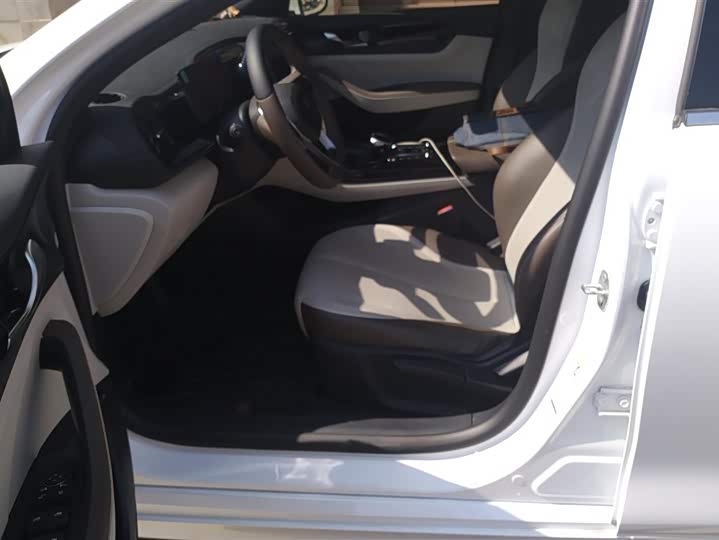 Фото 9 - BYD Qin Plus